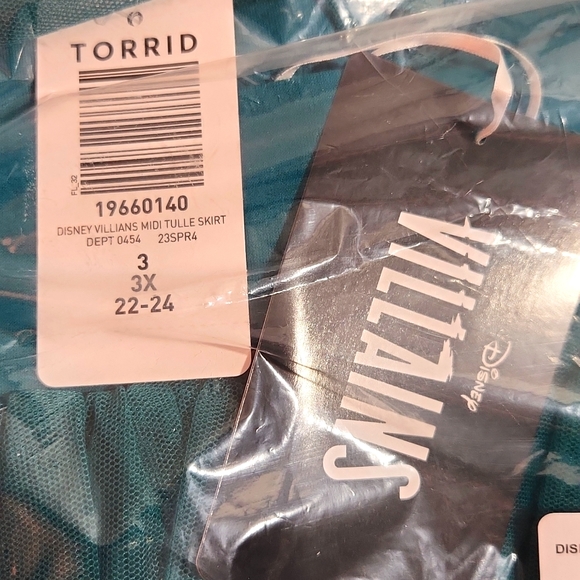 ❤️NWT VINTAGE TORRID DISNEY VILLAINS POISON APPLE RETRO TULLE SKIRT HALLOWEEN - Picture 8 of 14